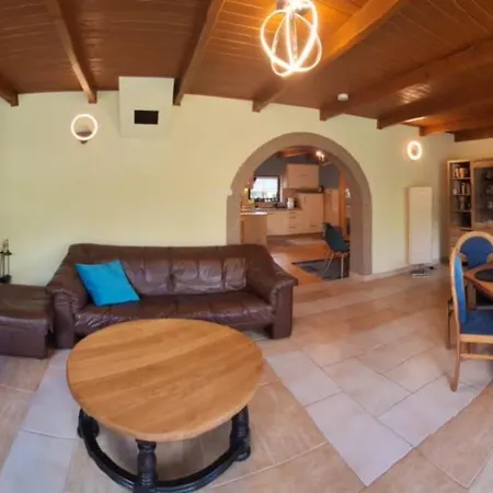 Pod Lasem W Miejscowosci Rozogi- Mazury 別荘 Rozogi